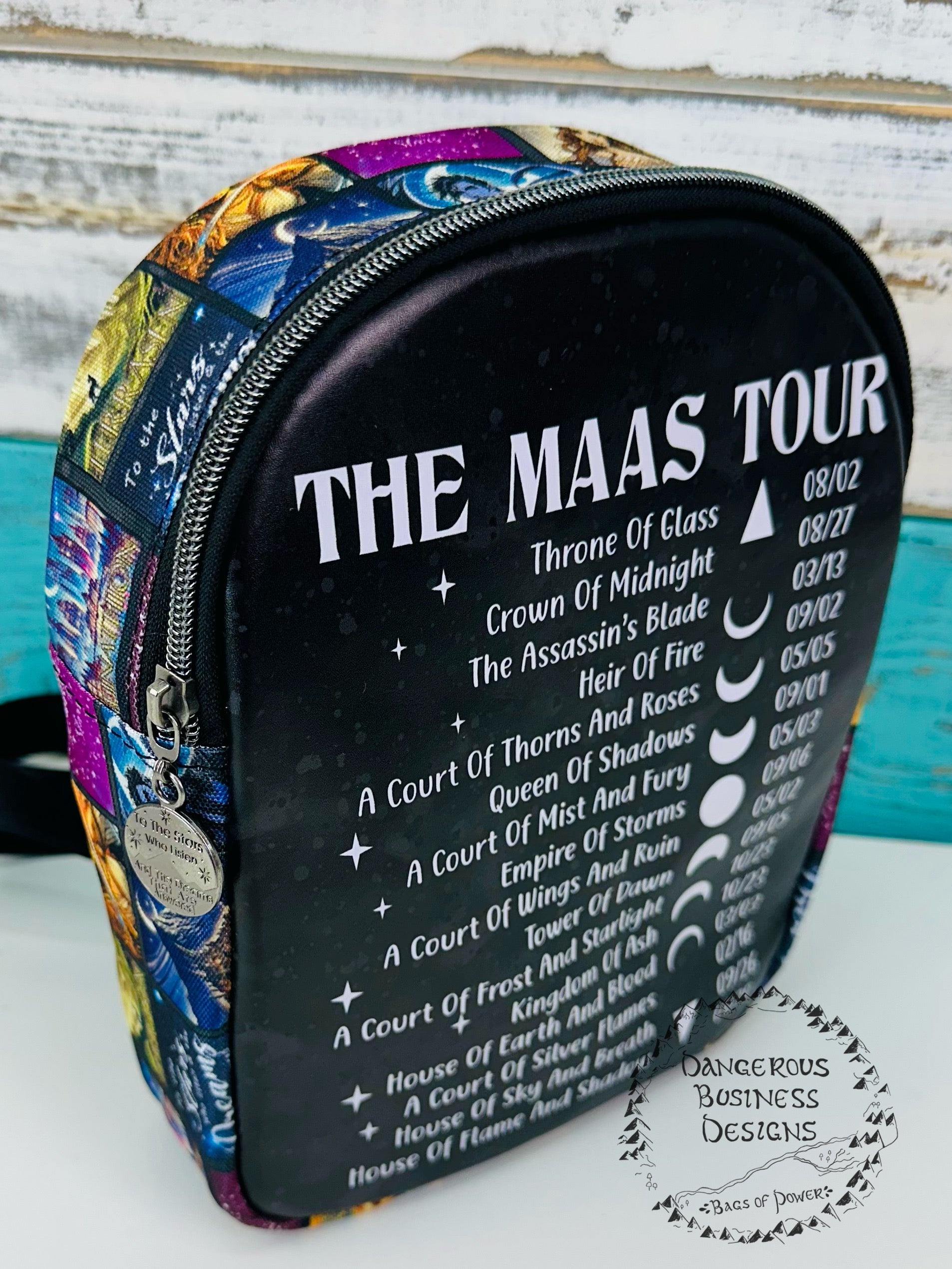 The mass tour Mini sling backpack LG